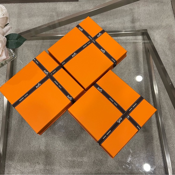 Hermes Gift Box - Picture 5 of 9